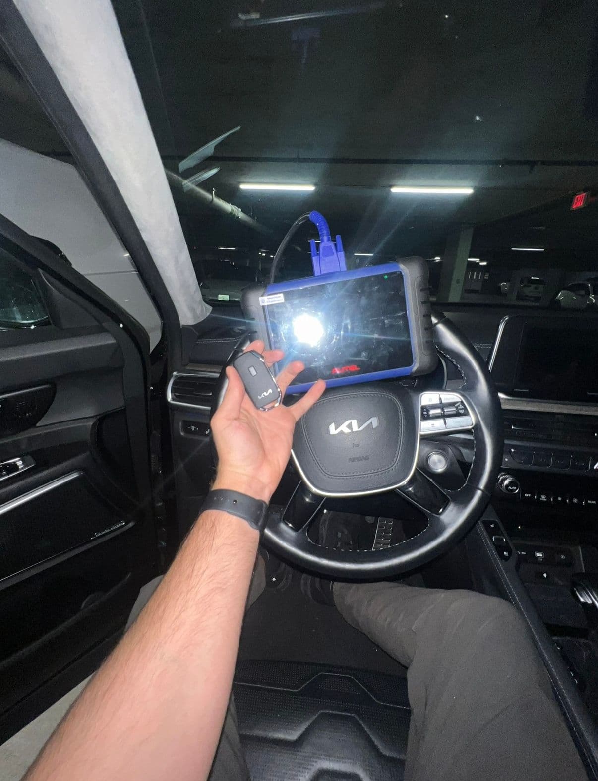 Kia key fob programming autel — auto locksmith job by OH Lock and Key Solutions, Orange County (BSIS #8663)