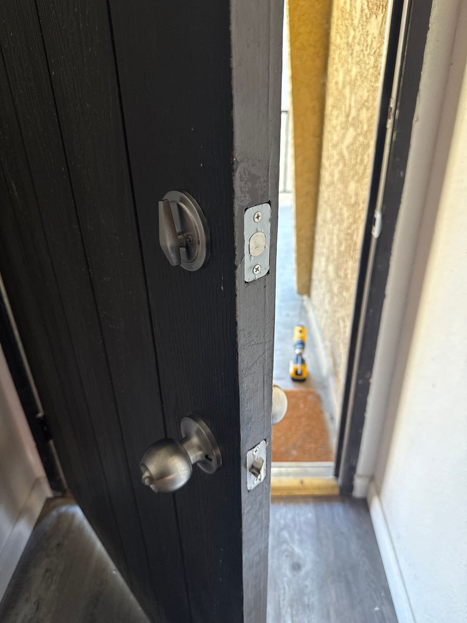 Residential entry deadbolt and knob install 02 — residential locksmith job by OH Lock and Key Solutions, Orange County (BSIS #8663)